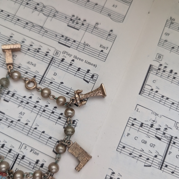 Vintage New York Charm Bracelet - Picture 5 of 10